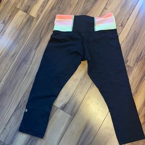 Reversible black Capri lululemon leggings